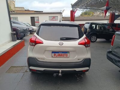 Kicks SV 1.6 Flex