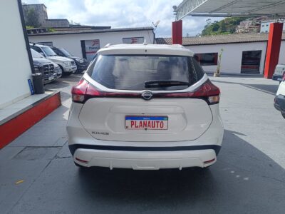 Kicks Sense 1.6 Flex